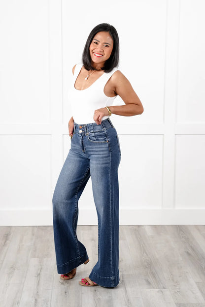 Lunimo Double Button Wide Leg Trouser Hem Non-Distressed Jean